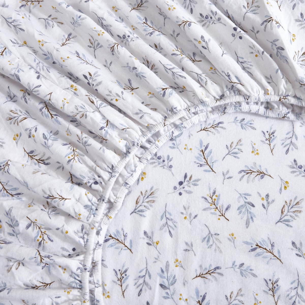 Flannel Printed Leaf & Berry White Sheet Set - NLS.