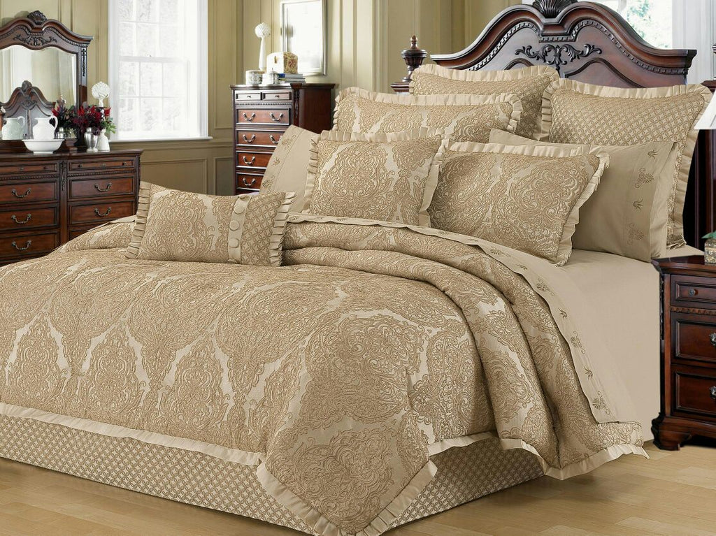 Antoinette Jacquard Comforter Set 