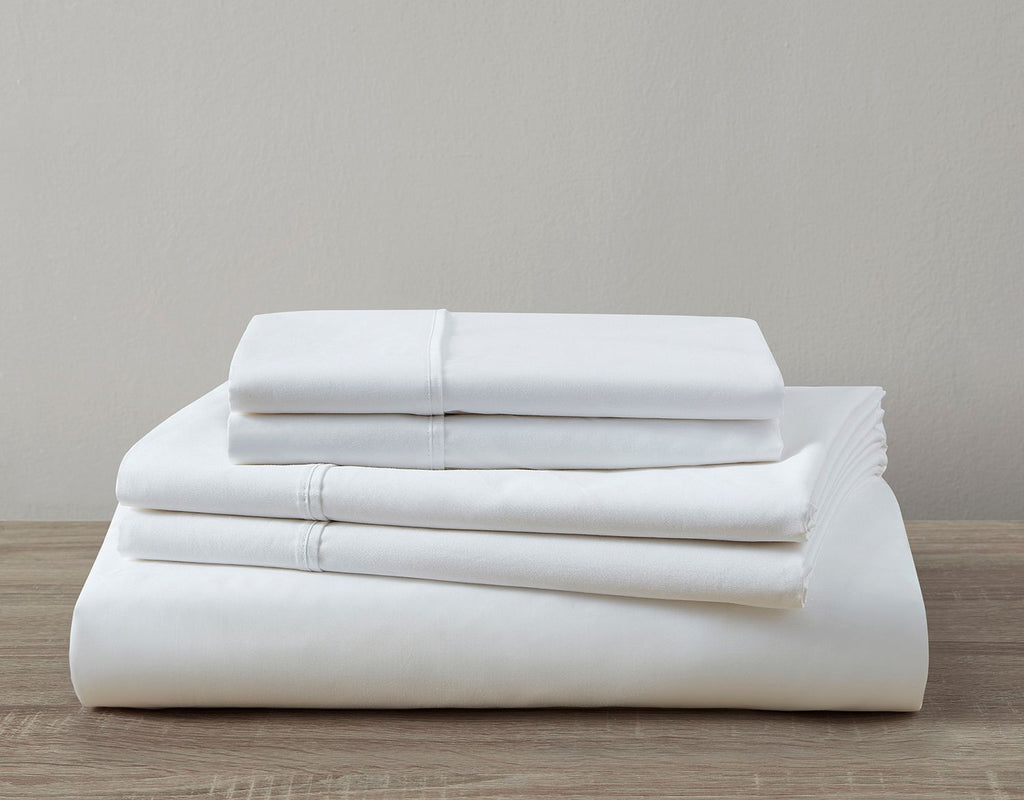 600 Thread Count Cotton White Bed Sheet Set Folded